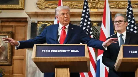 Donald Trump Suggests Starmer May Deploy Military to Manage UK Boundaries